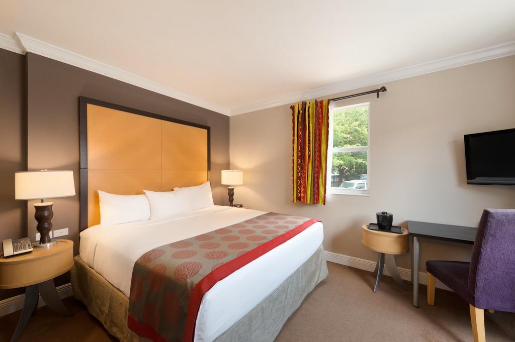 Отель Ramada By Wyndham Miami Springs/Miami International Airport Номер фото